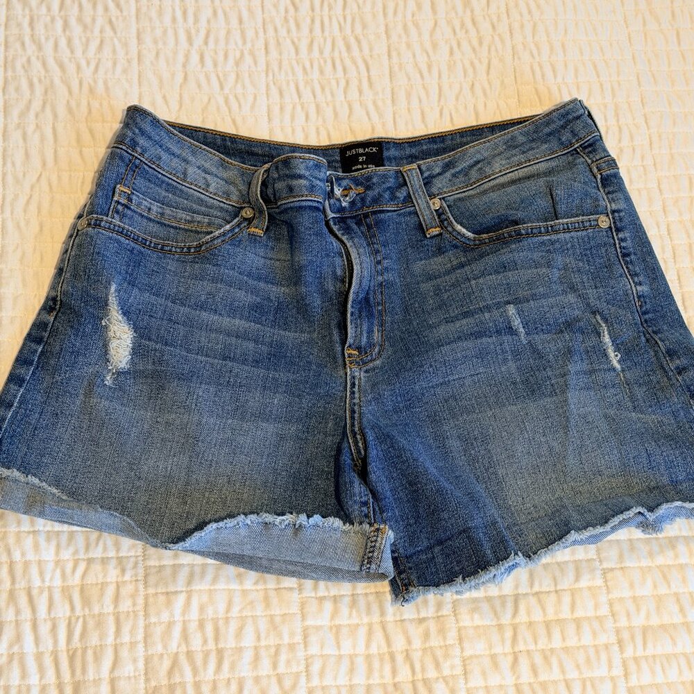 Just Black denim shorts size: 27